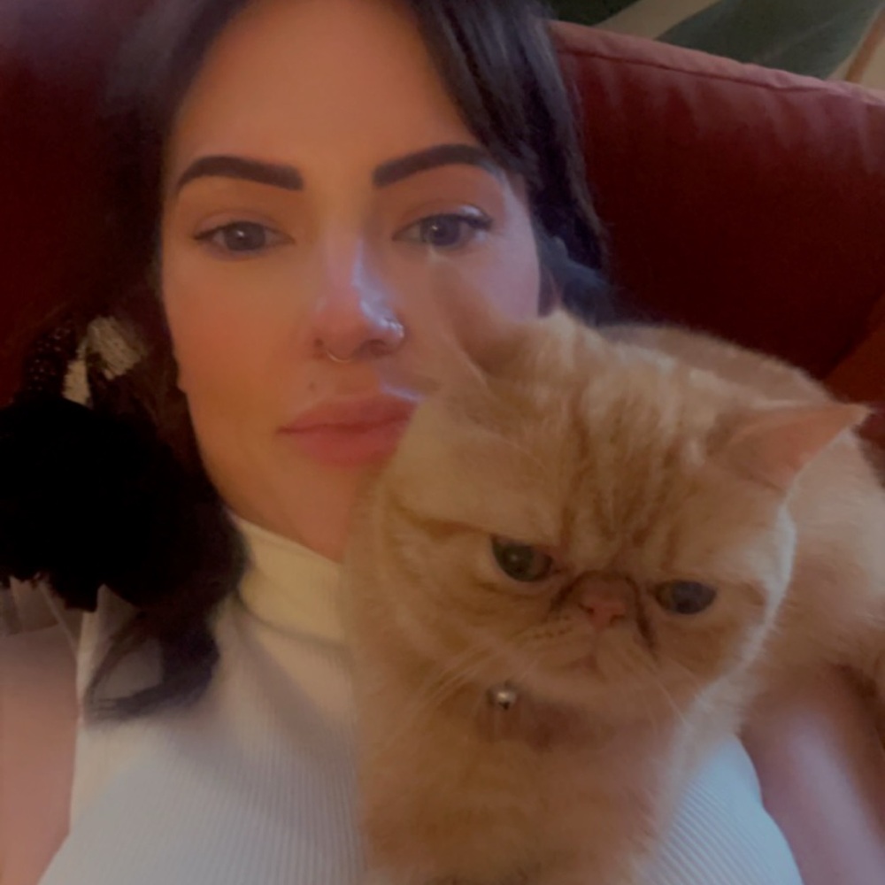 Meet your Posher, Nikki